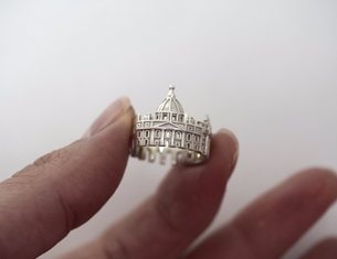 New Cityscapes Skyline rings: jewelry pieces or memory signs?